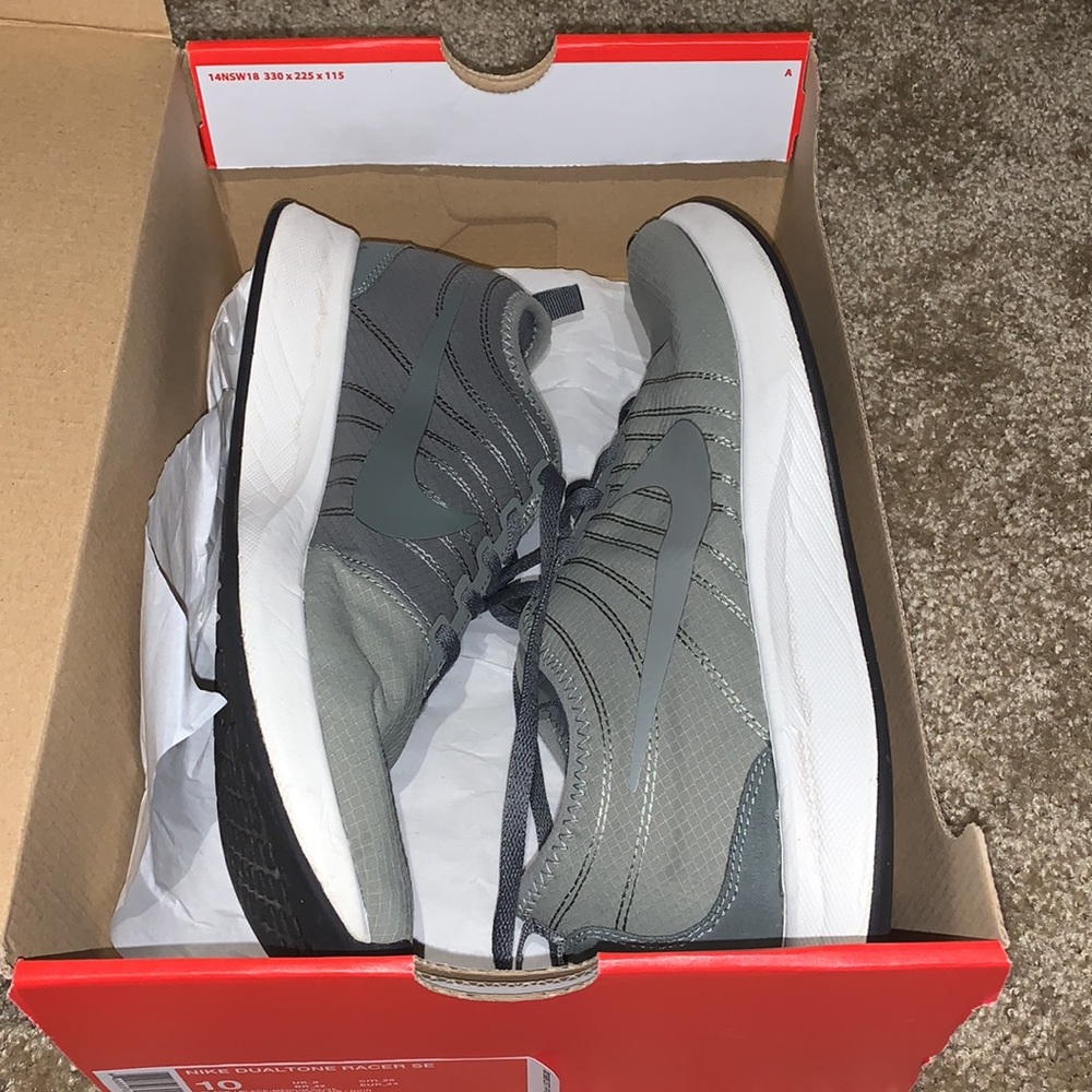 Nike Dualtone Race Men Sneakers